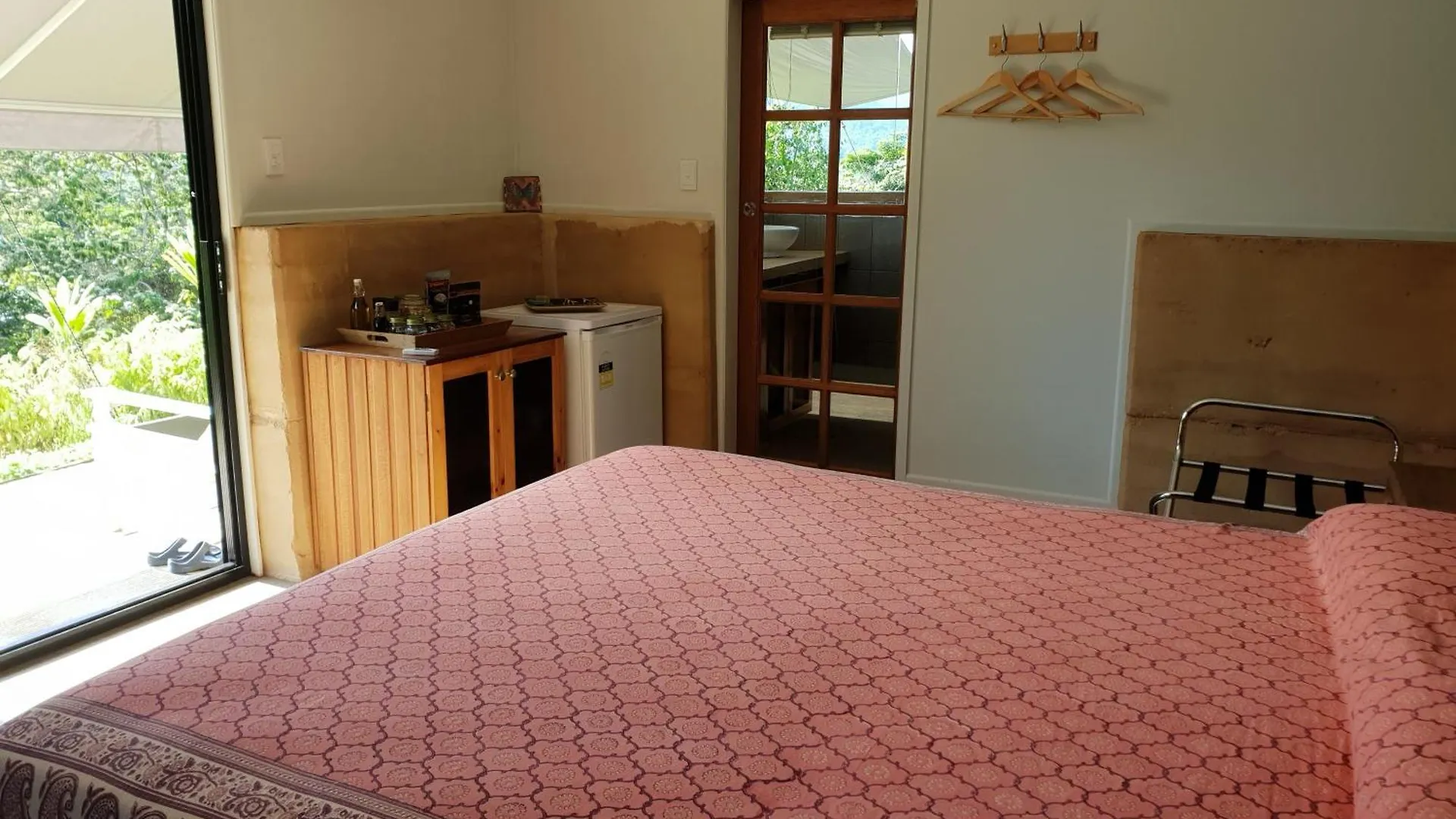 Wompoo Eco Retreat Bed & Breakfast Cow Bay